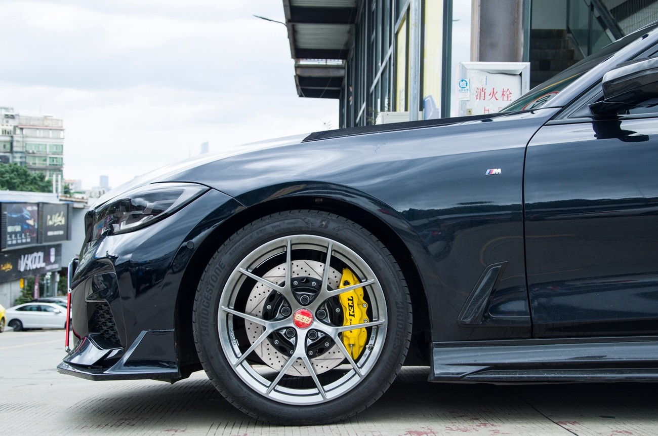 BMW G28 Install Big Brake Kit Front P60S Forged 6 Piston Calipers And P40S-R For Rear