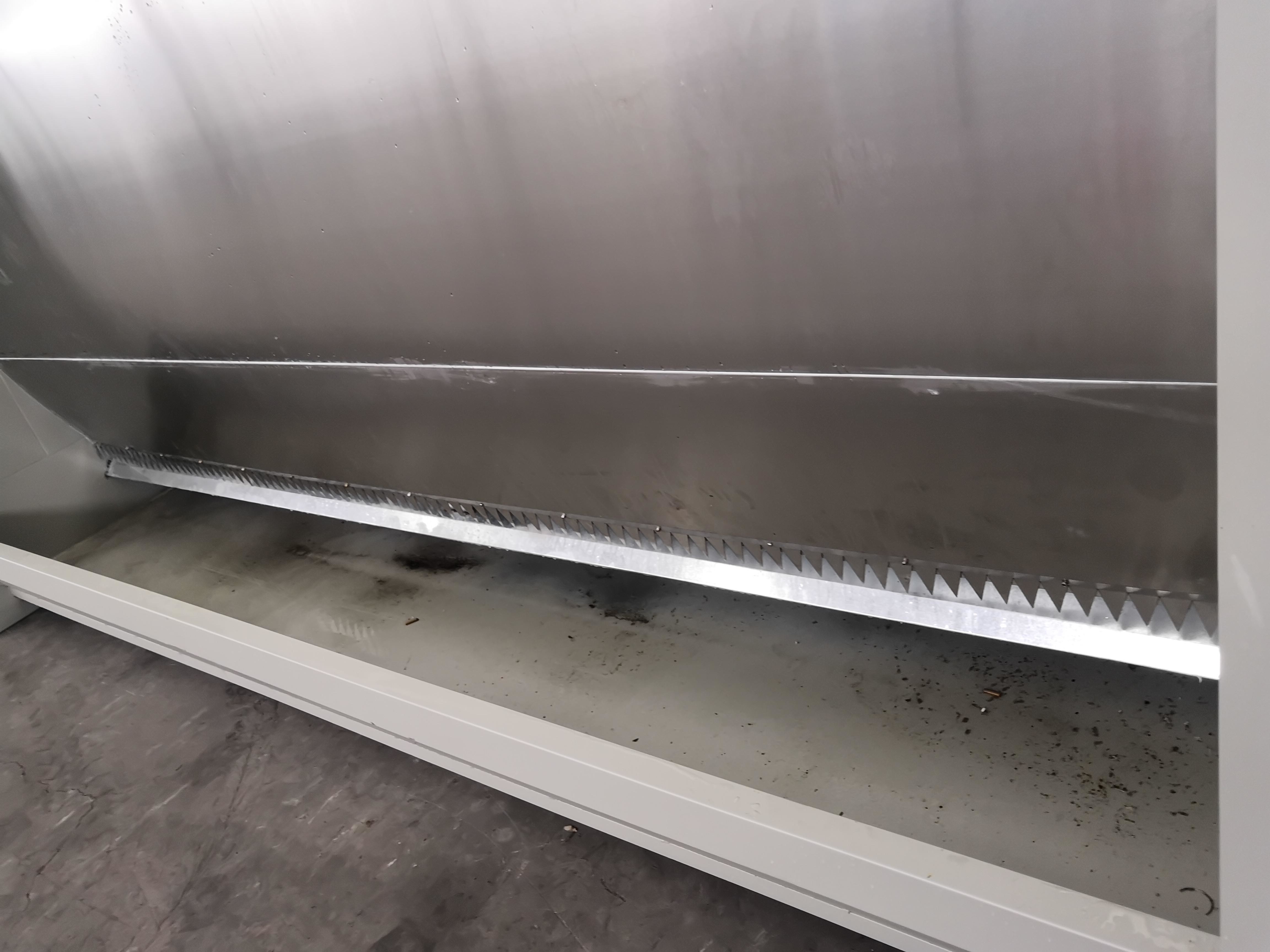 Efficient Water Curtain Cabinet for a Cleaner Spray Painting Environment