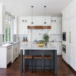 Customized Veneer Color Wooden Kitchen Cabinet Cupboard for Modern Italian