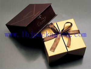 Quality paper box with magnet and ribbon wholesale