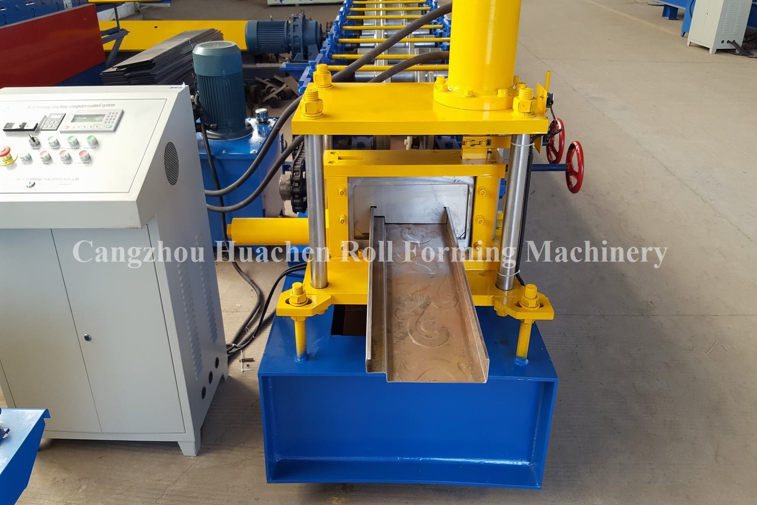High Pressure Punching metal roll forming machine , door frame making machine Approved CE
