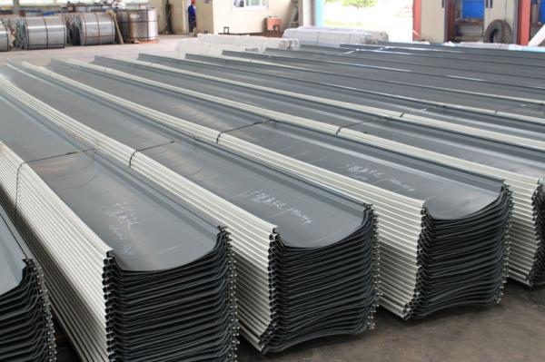 Hot Dip Galvanized / Rolling Metal Roofing Sheets With Electric Welding
