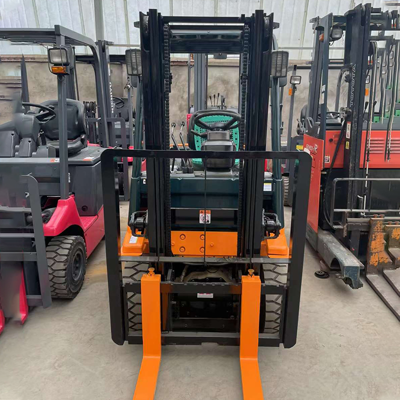 Fork Width 125 3m Lifting 2 Door Frame Japan Engine Diesel 10 Ton Forklift Truck