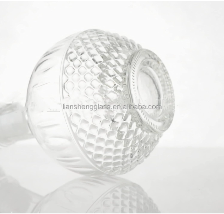 Glass Collar Customized Logo 750ml Whisky Decanter For Luxury Carved Liquor Decanter
