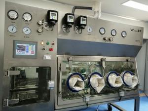 Quality Rapid Bio Decontamination Cycle Electric Positive Pressure Isolator wholesale