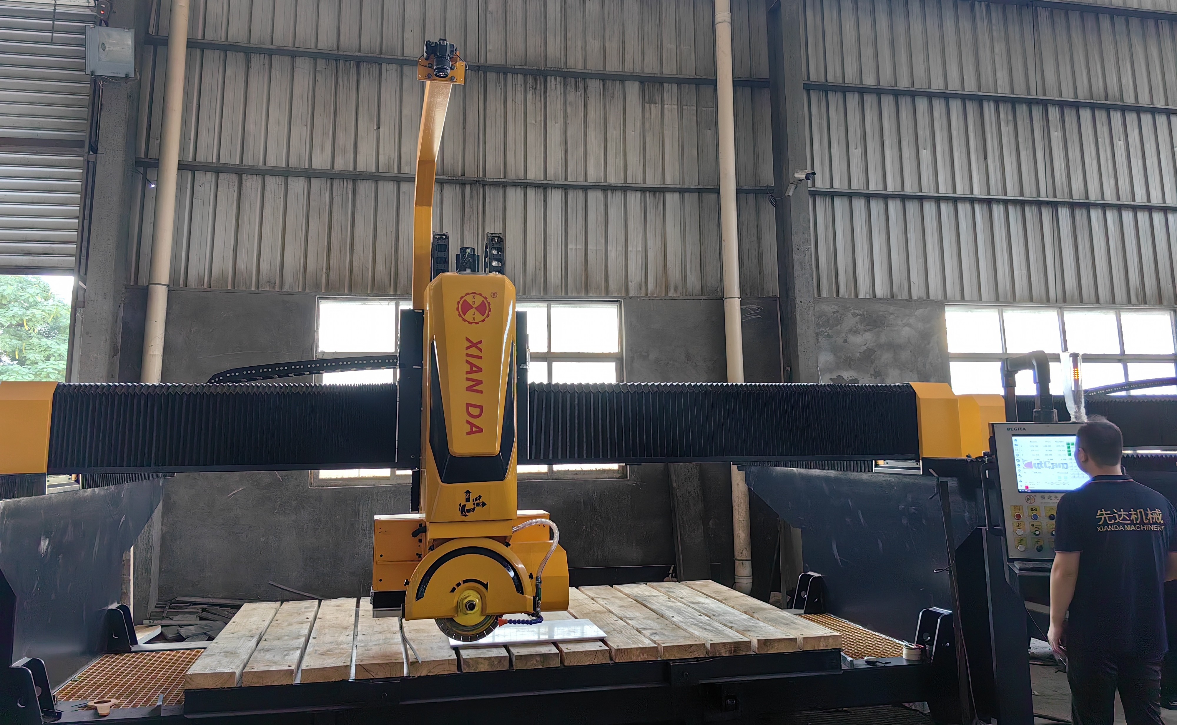 Precise Cutting with 5-Axis Stone Cutting Machine and Max Lifting Travel of 500mm