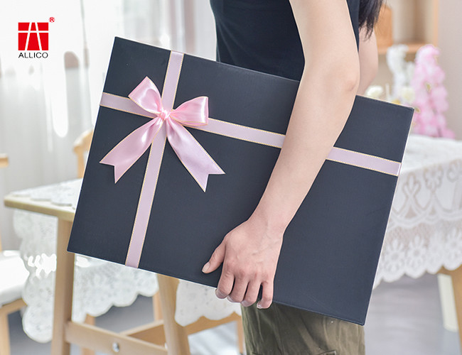 2mm Paperboard Foldable Garment Packaging Box With Lid ISO Approval