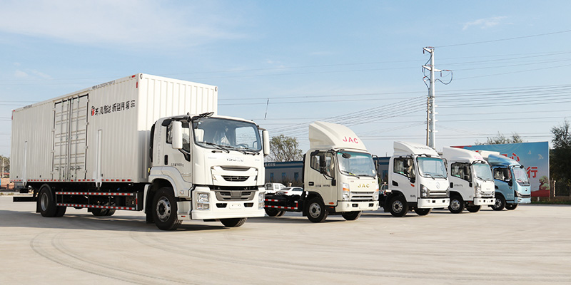 Foton 19CBM Cargo Van Truck With Single Row Seat Rows And 1000-1500Nm Maximum Torque
