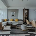 Modern Ash Wood Frame Double Bedroom Set Furniture For 5 Star Resort Hotel In