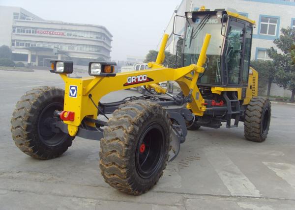 Ground Leveling Earthmoving Motor Grader Machine GR100 With 350KPa Tire