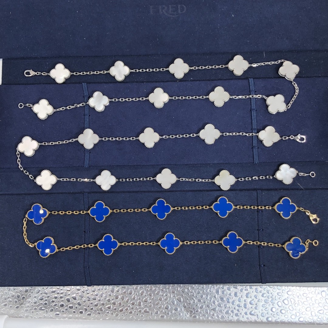 Fantastic Van Cleef & Arpels 18k Gold Vintage Alhambra Necklace 10 Motifs