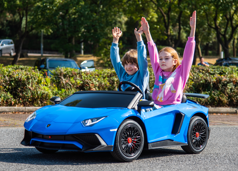 Remote Control 2 Seater Children's Electric Ride On Cars 24 Volt Authorized Cars for Kids