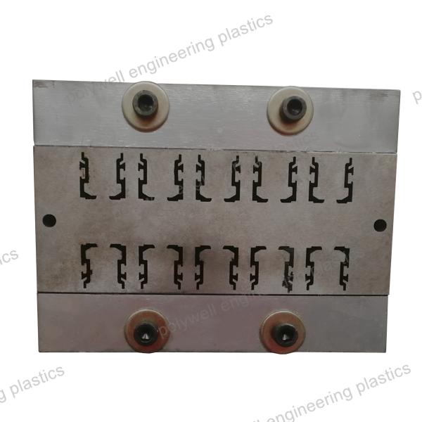 Injection Mold Put In Nylon Thermal Barrier Strip Extruding Machine