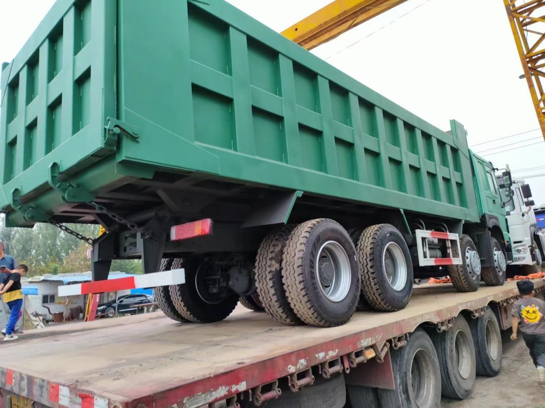 12 Tires Sinotruk HOWO 8*4 Dump Truck Secondhand Truck Green