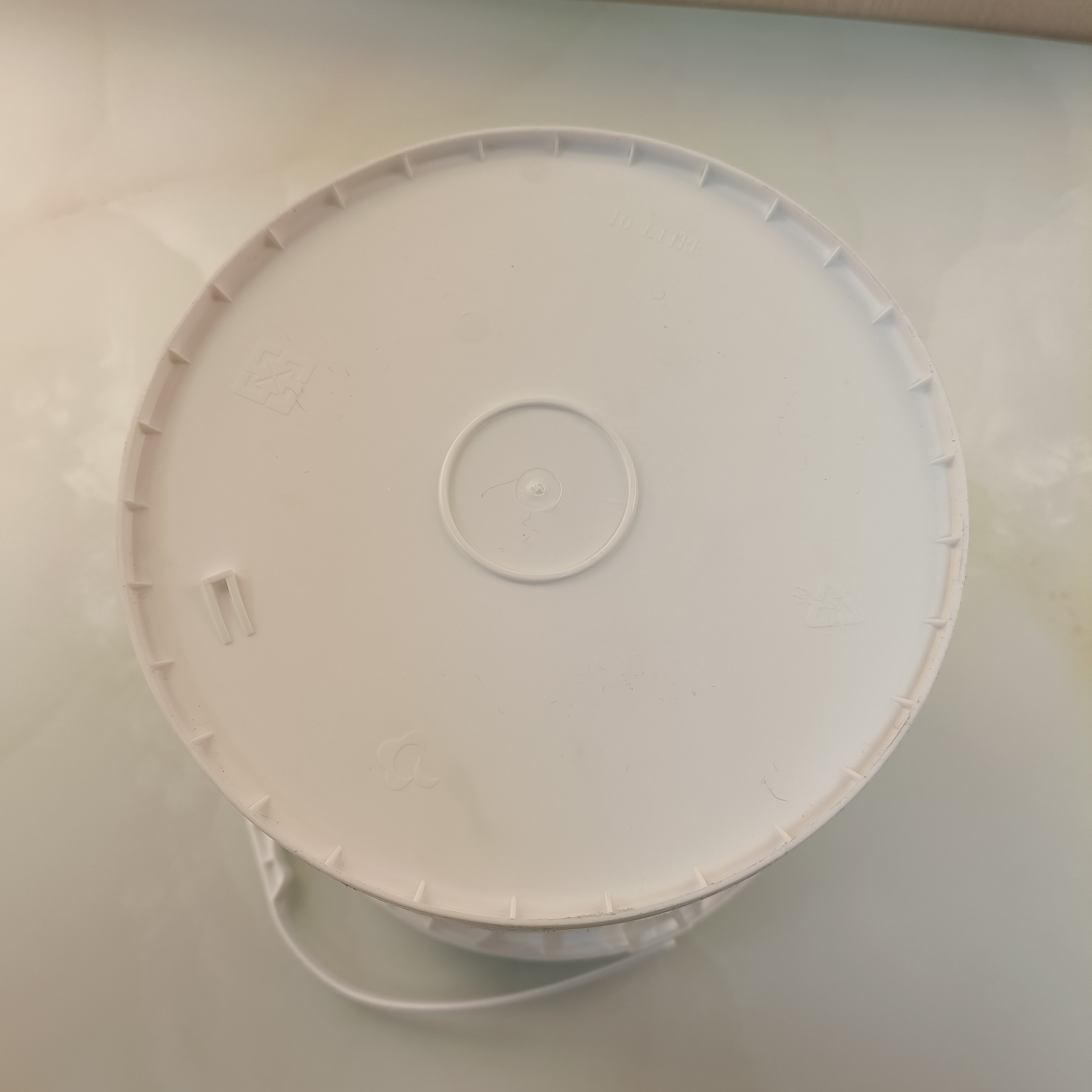 White Black 10L Round Plastic Bucket PP Material With Seal Lid