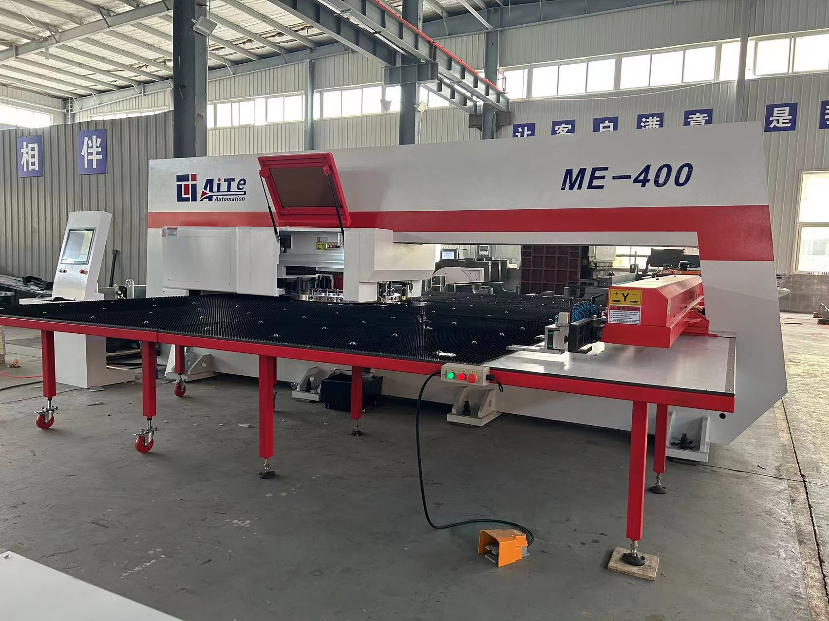 CNC Turret Machine Stamping 380V 50Hz Sheet Metal Punching Machine