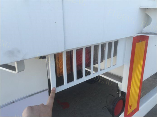 Tri Axles Container transport Flat Deck Truck Trailer With Mechanical Leaf Spring