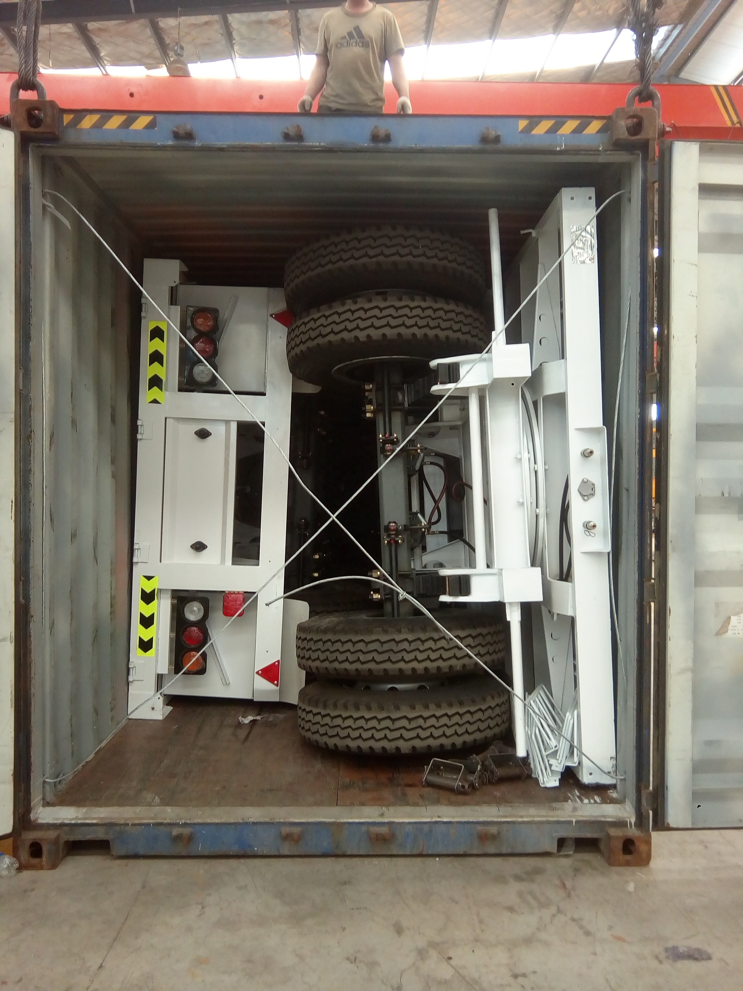 13 Tons Loading Full Trailer for Farm Land Harvesting and Road Train Fleet Fleet