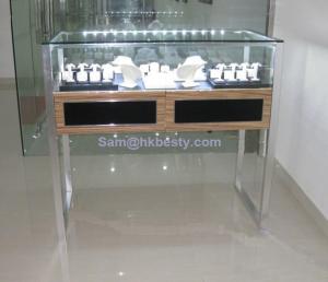 Quality LED Light Bars Fashion Jewellery Display Showcase wholesale