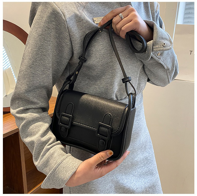 Designer Small Hobo Tote Handbag For Women Closure Type Zipper Hasp Main Material PU