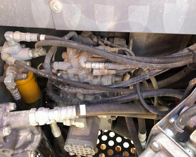 Used Hitachi ZX120-6 Excavator ISUZU Engine Hydraulic Pump
