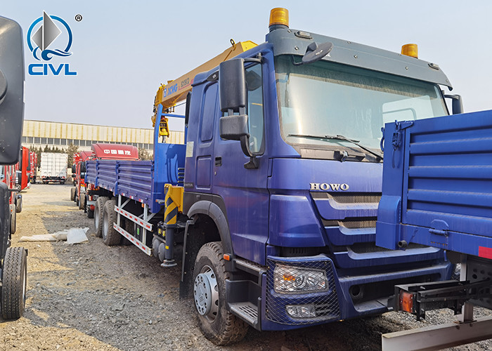 HOWO 6X4 Sidewall Cargo Truck Mounted Crane Blue Colour With 10 Tons Straight Boom