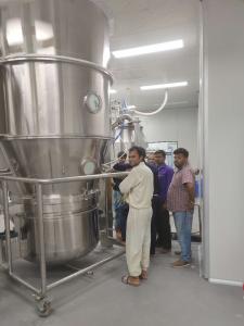 Quality 100-180kg/Batch Fluid Bed Dryer Granulator / ISO9001 Fluidised Bed Granulator wholesale