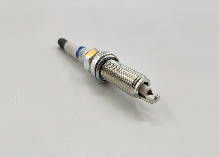 22401-1LA1C DILKAR7B11 Car Spark Plug For Infiniti EX35 Nissan 350Z