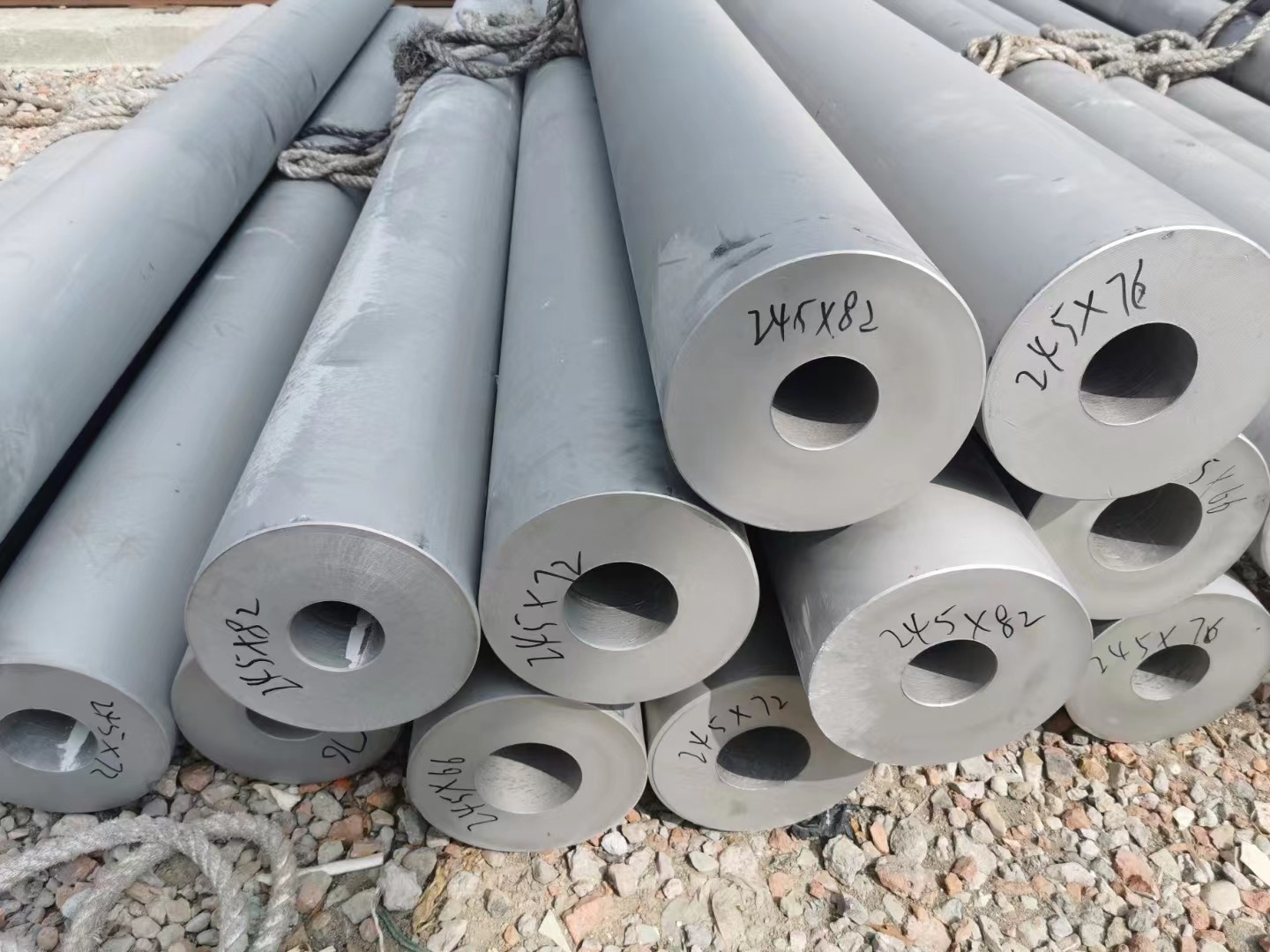 ASTM A213 TP304 TP316L Stainless Steel Pipe Thick Wall Stainless Steel Tube Thickness 10 - 50mm