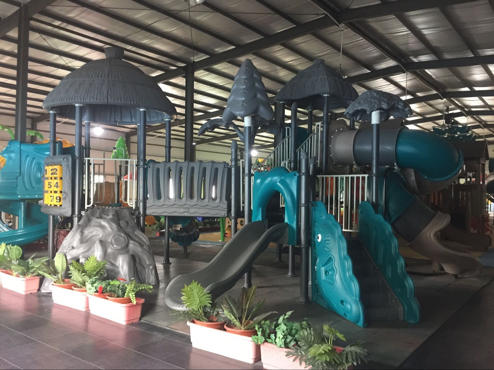 Wonderful Children Play Game Equipment Used Outdoor Playground Slide Equipment for Sale