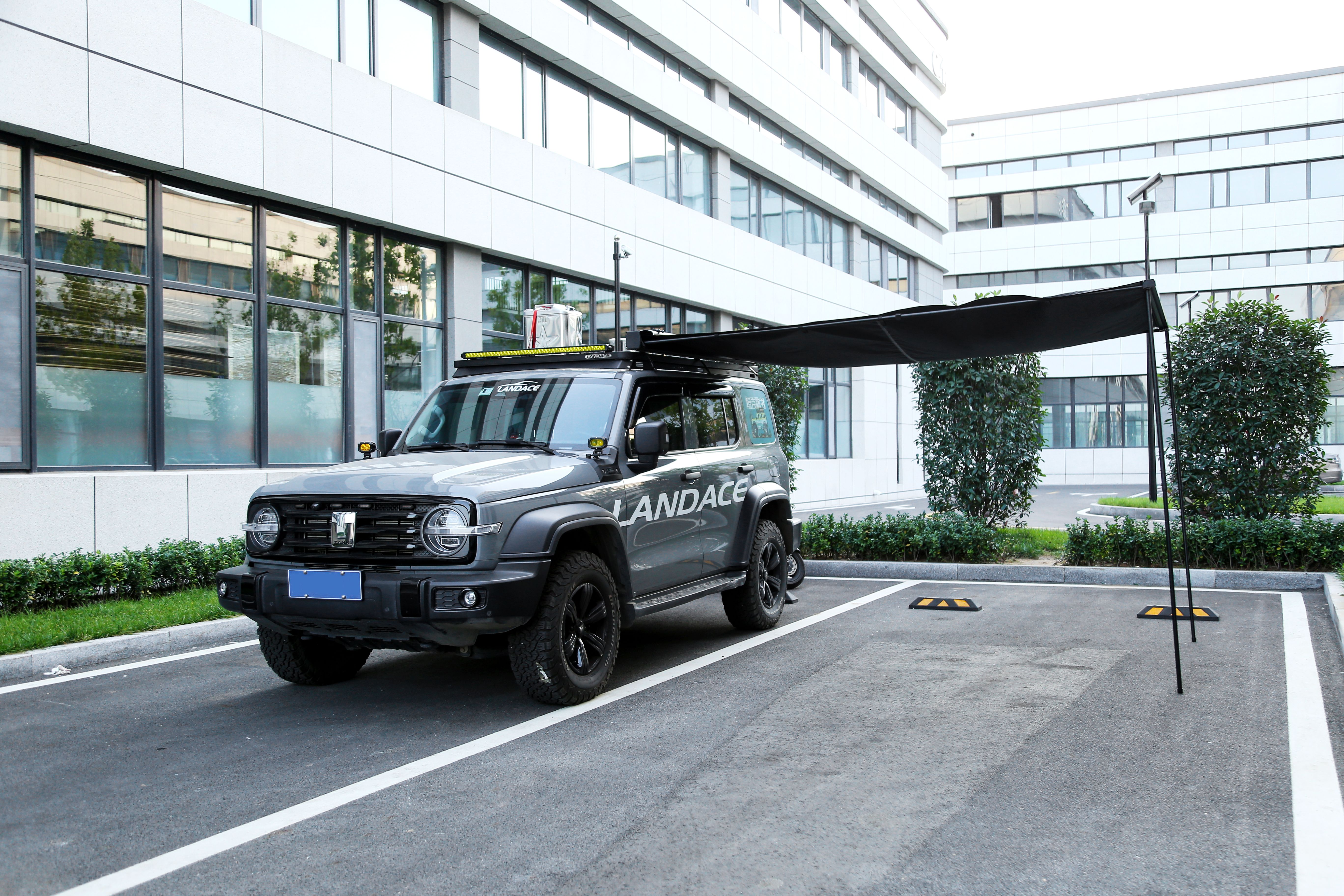 Landace Logo 4x4 Vehicle Exterior Accessories Aluminum Wind Fairing Roof Rack Tray Platform Luggage Bracket For Tank 300 BLACK