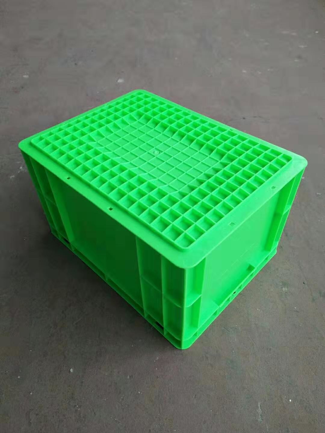 Eco Friendly Euro Stacking Containers 400*300 mm Virgin Plastic Color Customized