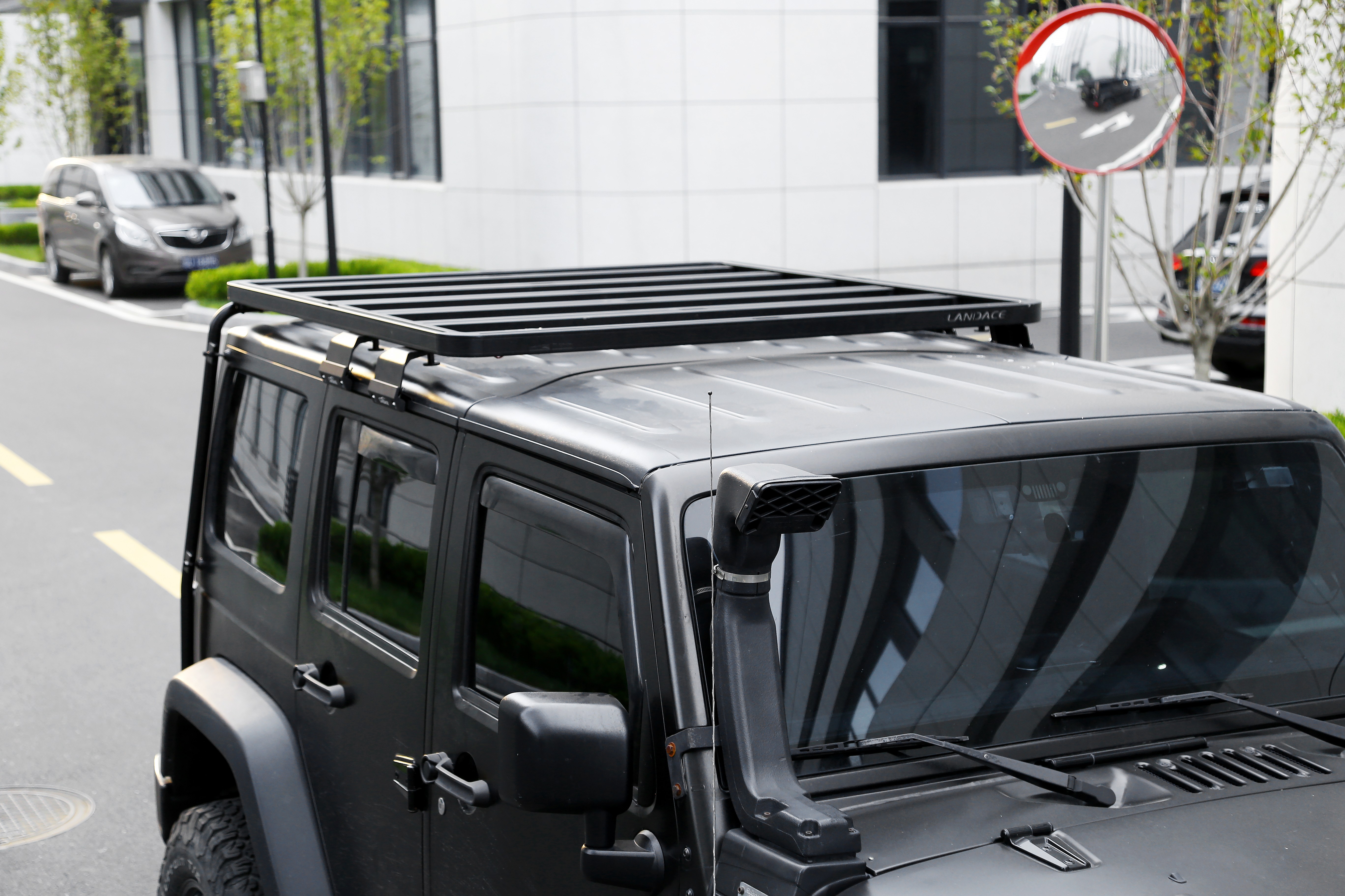 Black Aluminum Alloy Roof Rack Crossbar Platform for 2023 4x4 Wrangler JK Expand Your Storage Space