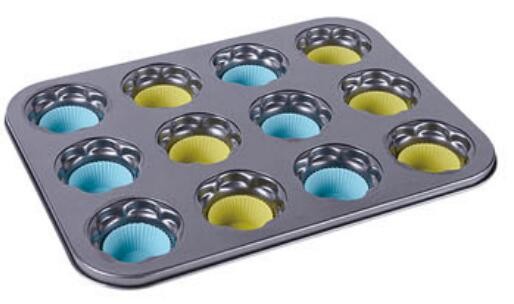 China Supplier heavy carbon steel bakeware 230C Heat-resistant baking tin with silicone cups muffin pan