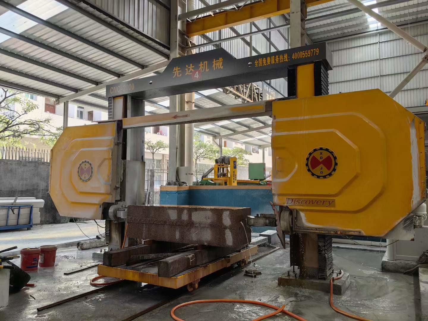 Xianda 4 Axis CNC Single Diamond Wire Saw Machine For Profiling