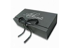 Quality Patterned Recycled Gift Boxes , Eco Friendly Gift Boxes Varnishing Surface wholesale