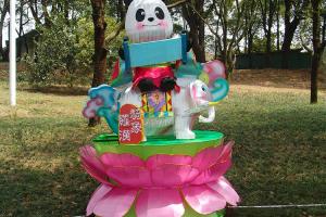 Quality Characteristic Panda Decoration Fabric Chinese Lanterns Display Zoo And Playground wholesale