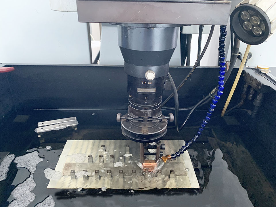 Hot Runner Plastic Cap Mould 24mm Fliptop Cap Mould For Standard Neck Bottle