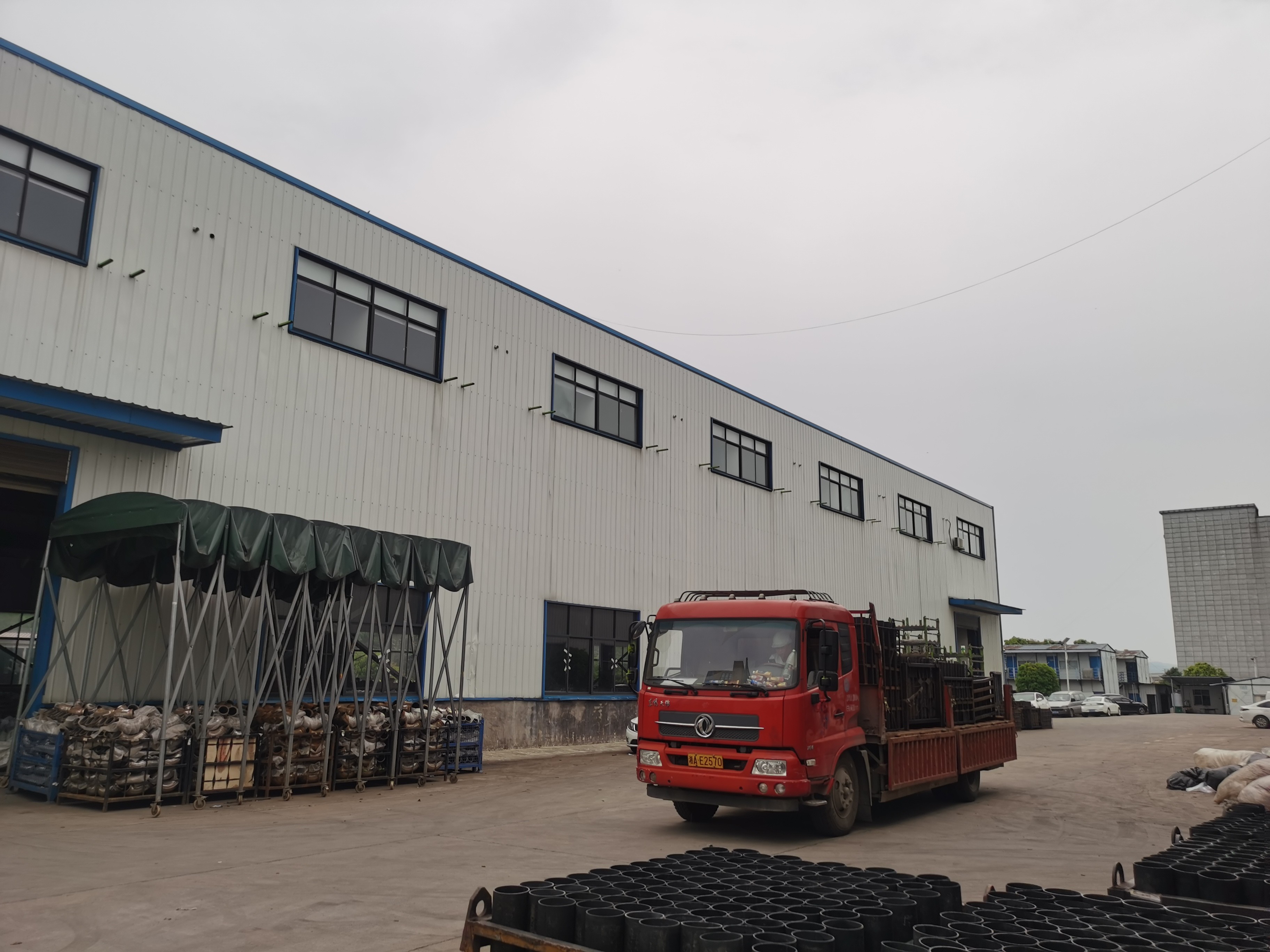DN125 DN150 Concrete Pipe Elbows Reducers Weight Red White Yellow Color
