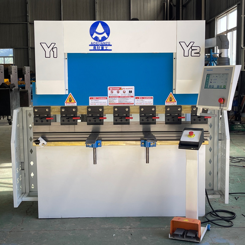 300KN Nominal Pressure Hydraulic Press Brakes 1600mm CNC Bending Machine With Tp10s Controller
