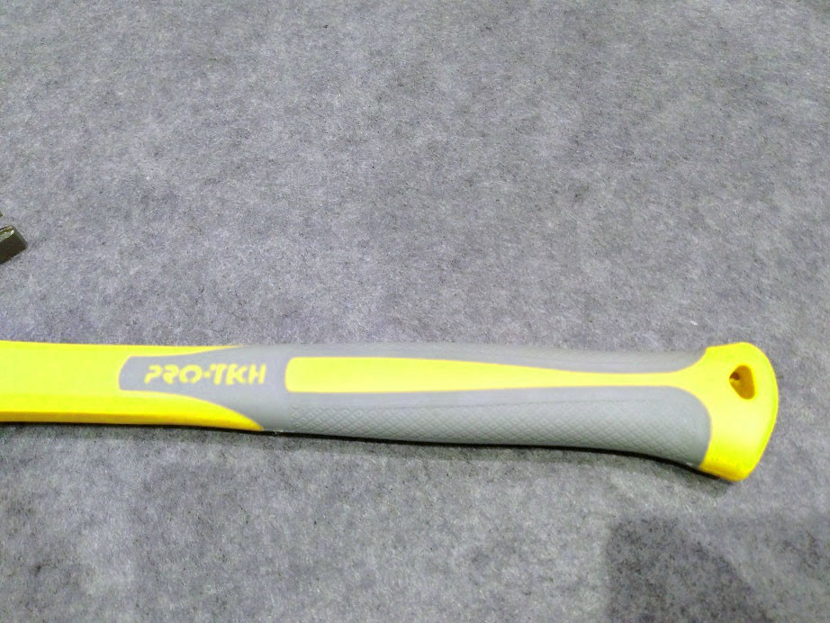 American Type claw hammer(XL0009-6), polishing surface and double colors rubber handle, durable, good price hand tools