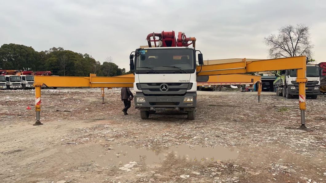 Stock 2013 Putzmeister 53m Used Concrete Pump Trcuk Boom Pump