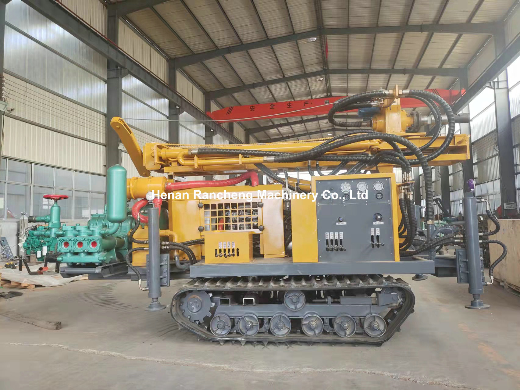 Crawler Type Hydraulic Water Well Drilling Rig For Core Drilling Rig Home Water Well Equipment 150m Depth