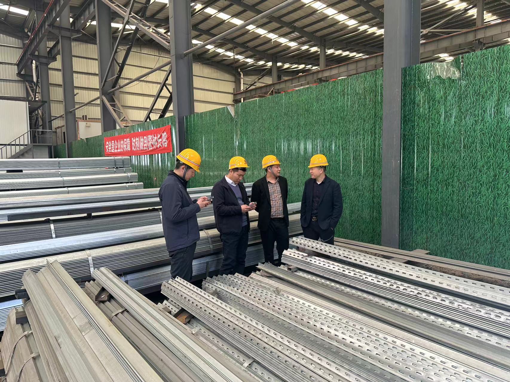 Equal Low Carbon Steel Angle Steel for Building Structures Grade Q195-Q420 Series 56*6mm