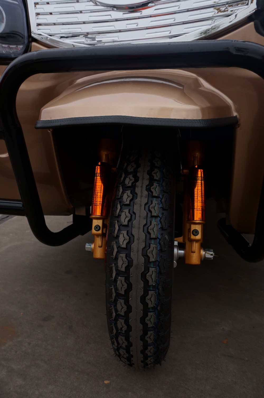 China Three Wheel Car Led Scooter For Kids Electric Rickshaw Tuk Tuk Taxi Nepal Passenger Tricycle Petrol Type