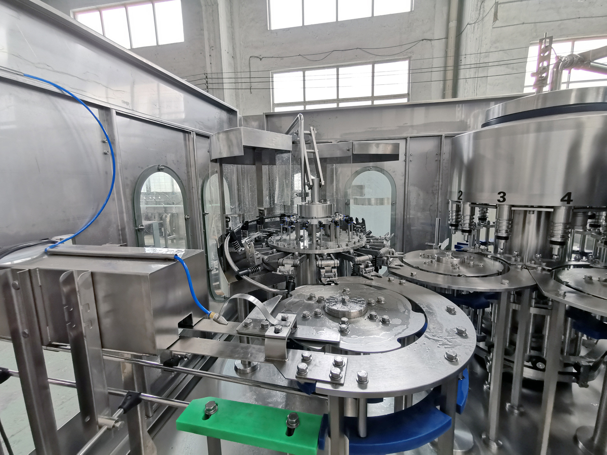 High Efficiency SUS304 Plastic Bottle Filling Machine Washing Filling And Capping