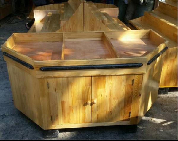 Pinewood Vegetable Wood Storage Rack For Hypermarket / Fruit Display Stand For
