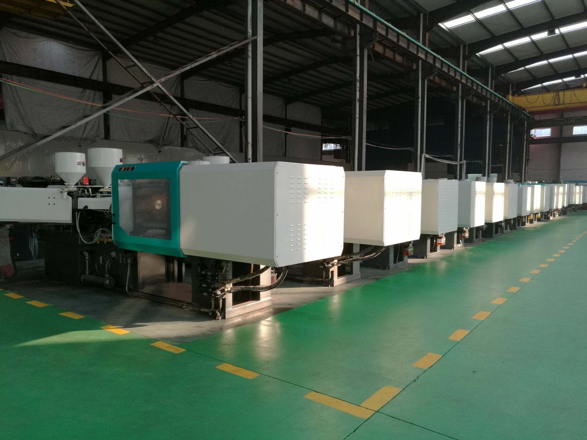 High Efficiency Water Bottle Plastic Injection Molding Machine Thermoplastic Type