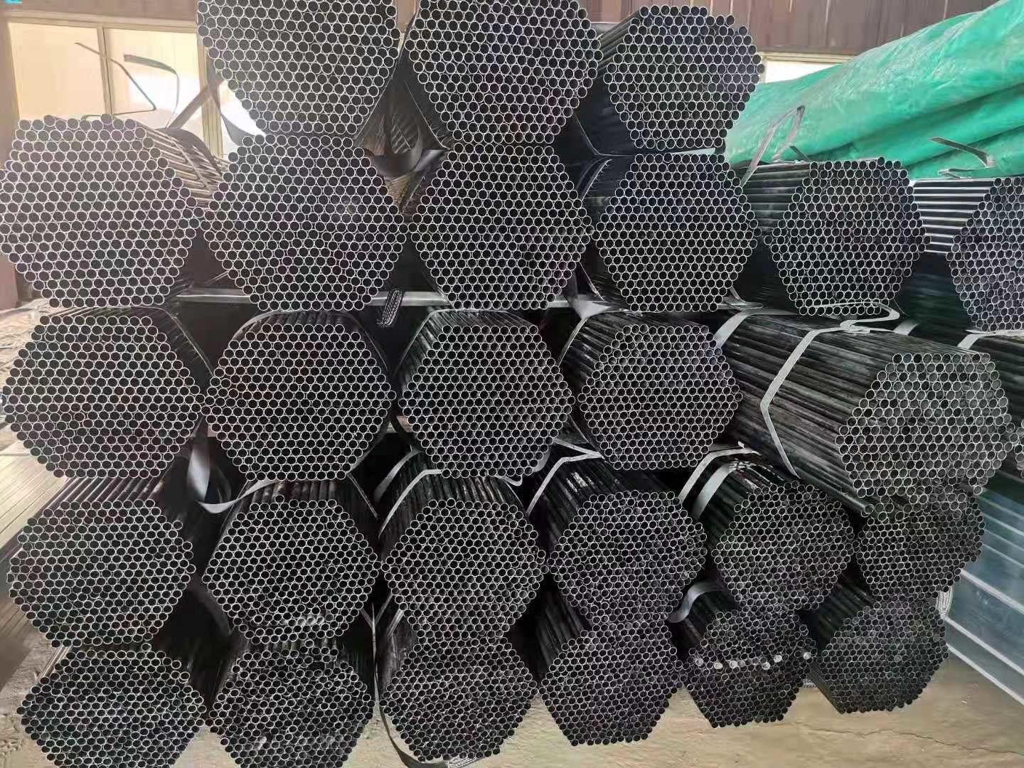 Galvanized Welded Line Hot Rolled Steel Pipe 6mm - 76mm Diameter Durable
