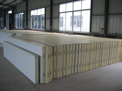 Cheap ISO PU Pouring PU Sandwich Panel Line Pouring Machine for sale
